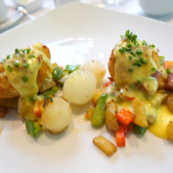 1906 Fine Dining - Crispy Poached Eggs (Yukon Gold-Maple Sausage Hash, Pearl Onions, Truffle Hollandaise) - New American Near Me - Kennett Square, Pennsylvania