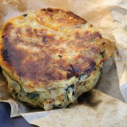 Tante's - Potato-spinach knish