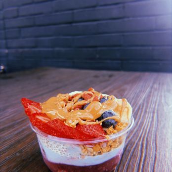 Roots & Rye - Acąi Bowl - Acai Bowls Near Me - Los Angeles, California