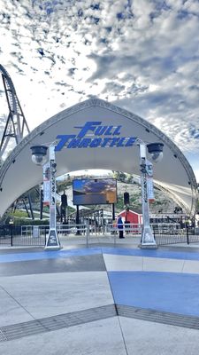 Six Flags Magic Mountain by null