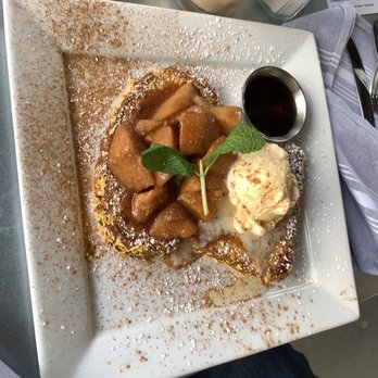 Toast - Apple Pie French Toast - Breakfast & Brunch Near Me - Temecula, California
