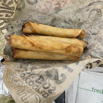 Baja Fresh - Mexican Near Me - Pasadena, California