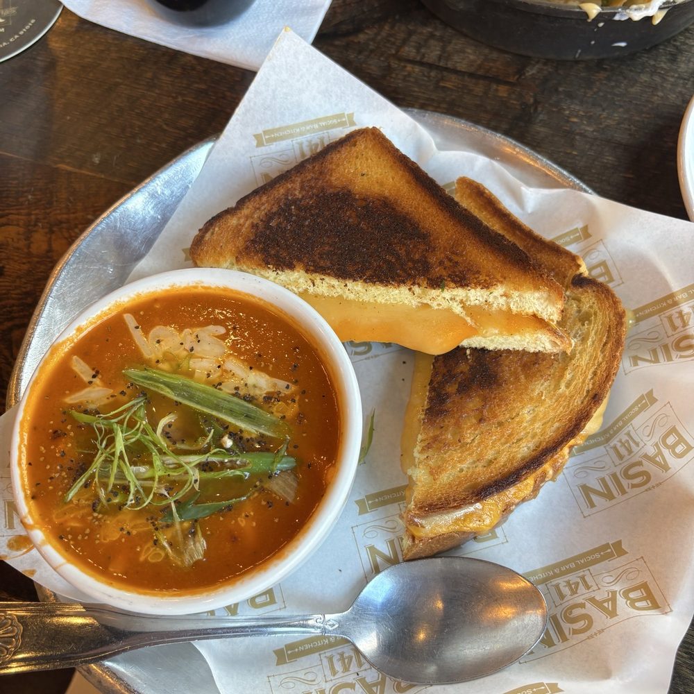Basin 141 - Garlic Bread Grilled Cheese & Roasted Tomato Soup - Gastropubs Near Me - Monrovia, California Basin 141 - Garlic Bread Grilled Cheese & Roasted Tomato Soup - Gastropubs Near Me - Monrovia, California
