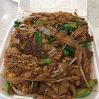 LA Express Chinese Food - Beef chow fun - Chinese Near Me - Pomona, California LA Express Chinese Food - Beef chow fun - Chinese Near Me - Pomona, California