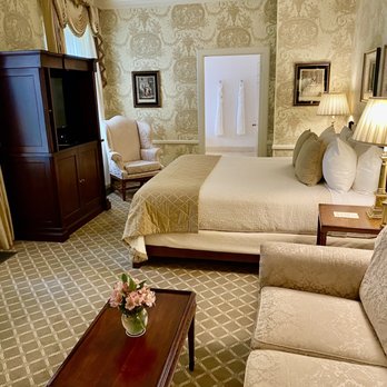 Williamsburg Inn - Hotels Near Me - Williamsburg, Virginia