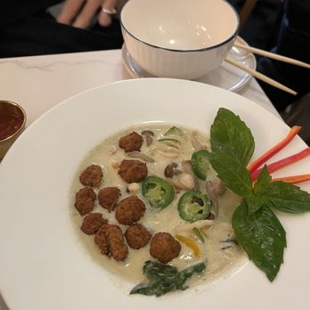 Chinta Thai - Curry Shroom Balls (Gluten Free, Spicy, Vegan) - Thai Near Me - Brooklyn, New York