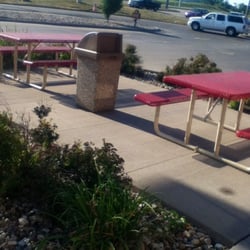 Wendy's - Patio