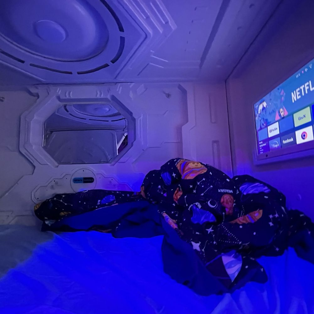 Burger 3000 - Kid's space pod with real tv inside - Burgers Near Me - Los Angeles, California Burger 3000 - Kid's space pod with real tv inside - Burgers Near Me - Los Angeles, California