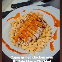 Nugent's Tavern Irish Pub & Grill - Chicken over Mac and cheese