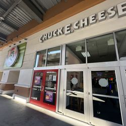 Chuck E. Cheese - Entrance