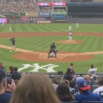 Yankee Stadium - Stadiums & Arenas Near Me - Bronx, New York