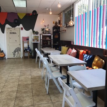 Cate's Corner - Ice Cream & Frozen Yogurt Near Me - Paramount, California