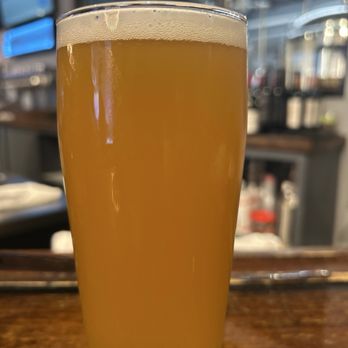 Vibrissa Beer - Floof - Breweries Near Me - Front Royal, Virginia