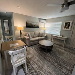 Tarpon Tale Inn - Tarpon Suite Living room