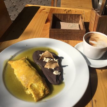 Plan V - Spinach omelette. They also brought out soft, fresh tortillas to eat with it - Vegan Near Me - Ciudad de México, DIF Plan V - Spinach omelette. They also brought out soft, fresh tortillas to eat with it - Vegan Near Me - Ciudad de México, DIF