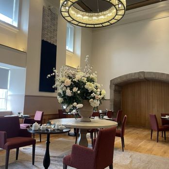 Edinburgh Castle - Tearoom interior - Landmarks & Historical Buildings Near Me - Edinburgh, EDH Edinburgh Castle - Tearoom interior - Landmarks & Historical Buildings Near Me - Edinburgh, EDH