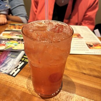 Cheddar's Scratch Kitchen - Sprite with strawberry - American Near Me - The Colony, Texas