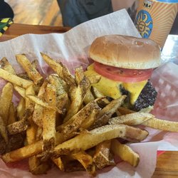 Lumberjack Tavern - Cheeseburger with hand cut French fries