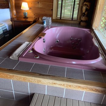 Sugar Ridge Resort - Jacuzzi tub - Hotels Near Me - Eureka Springs, Arkansas Sugar Ridge Resort - Jacuzzi tub - Hotels Near Me - Eureka Springs, Arkansas
