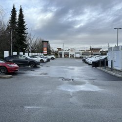 Tesla Supercharger - 20 high speed chargers!