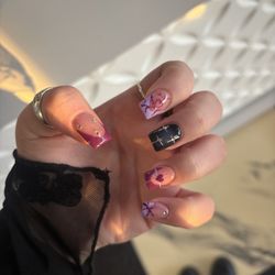 La Joie Nails