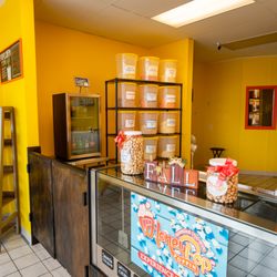 HoneyPop Poppin Gourmet Popcorn