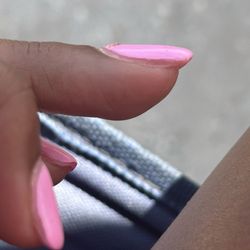 Fresh Nails Bar - Polish unevenly applied