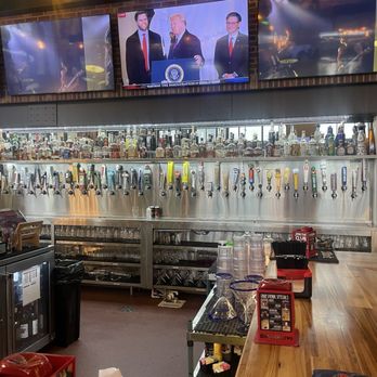 Rock & Brews - San Antonio - Loads of beers on tap for all beer lovers - Beer Bar Near Me - San Antonio, Texas