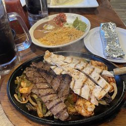 Loca Luna Mexican Grill - Jalisco Fajitas- still sizzling
