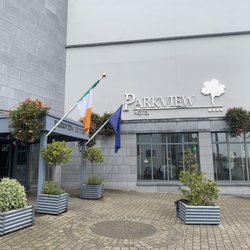 Parkview Hotel - Front entrance