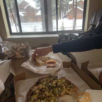 Nik n Willies Pizza of Mammoth - Mediterranean pizza and cheese garlic bread - Pizza Near Me - Mammoth Lakes, California Nik n Willies Pizza of Mammoth - Mediterranean pizza and cheese garlic bread - Pizza Near Me - Mammoth Lakes, California