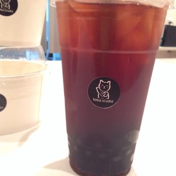 Berlins - Strawberry black tea with boba. - Bubble Tea Near Me - Los Angeles, California Berlins - Strawberry black tea with boba. - Bubble Tea Near Me - Los Angeles, California