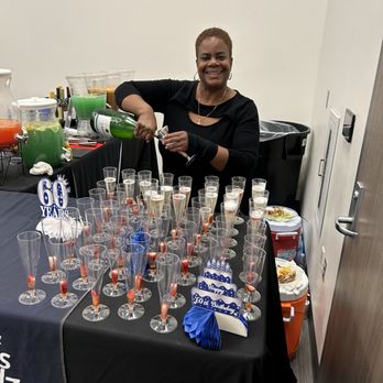 Mocktails&CocktailsOnWheelz - Bartenders Near Me Mocktails&CocktailsOnWheelz - Bartenders Near Me