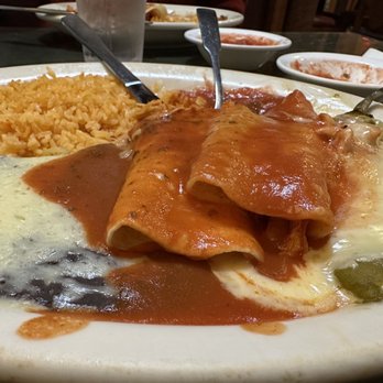 Arturo's Mexican Restaurant - Number 24 Combo. Chile Relleno, Burrito, Enchilada, all chicken. - Mexican Near Me - New Bern, North Carolina Arturo's Mexican Restaurant - Number 24 Combo. Chile Relleno, Burrito, Enchilada, all chicken. - Mexican Near Me - New Bern, North Carolina