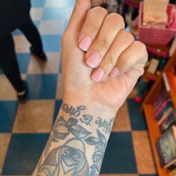 Twin Nails - Dip nails with short extensions #204 done by Annie! A MUST! - Nail Salons Near Me - West Linn, Oregon