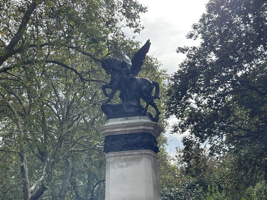 St. James's Palace by null