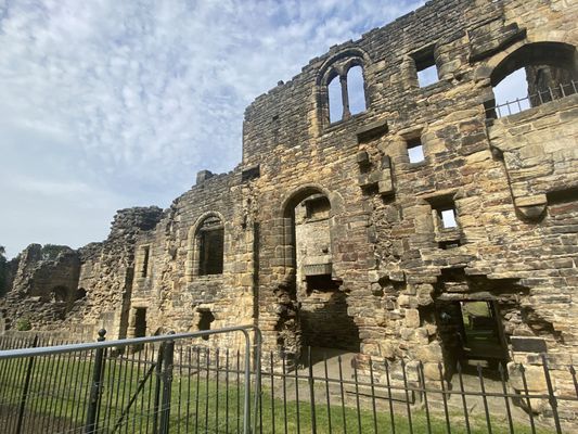 Kirkstall Abbey by null