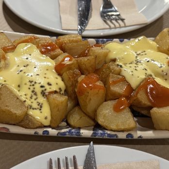 Lokal - Patatas Bravas - Tapas Bars Near Me - Barcelona, B