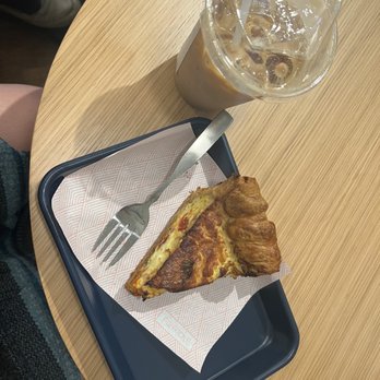 Floriole Cafe & Bakery - tomate cheese quiche and chai - Bakeries Near Me - Chicago, Illinois Floriole Cafe & Bakery - tomate cheese quiche and chai - Bakeries Near Me - Chicago, Illinois