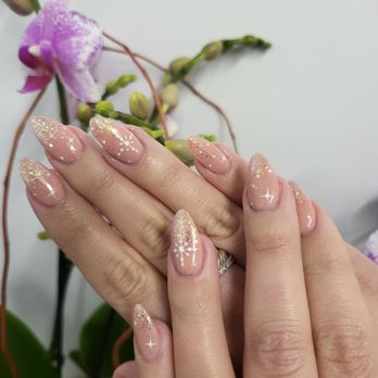 Sola Salon Studios - Hair Salons Near Me - Tustin, California Sola Salon Studios - Hair Salons Near Me - Tustin, California