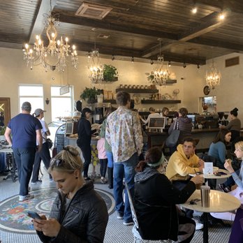 FeelLove Coffee - Always so poppin - Coffee & Tea Near Me - St. George, Utah FeelLove Coffee - Always so poppin - Coffee & Tea Near Me - St. George, Utah