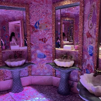Sexy Fish Miami - Bathroom - Seafood Near Me - Miami, Florida Sexy Fish Miami - Bathroom - Seafood Near Me - Miami, Florida