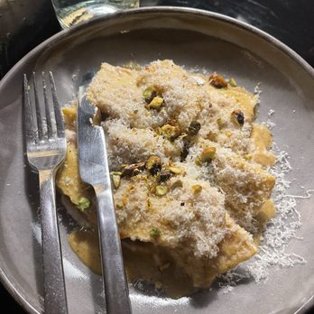 Eloise Restaurant and Bar - Agnolotti - Cocktail Bars Near Me - Wayzata, Minnesota Eloise Restaurant and Bar - Agnolotti - Cocktail Bars Near Me - Wayzata, Minnesota