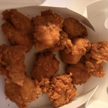 Pollo Campero - Chicken nuggets 9 piece - Chicken Shop Near Me - Merrick, New York