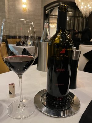 Eddie Merlot's by null