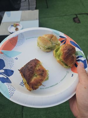 Gino’s Pizzeria by null