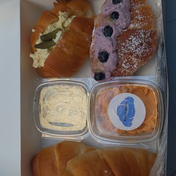 Salt Bread Ko - Original salt bread, blueberry lemon, egg salad sandwich, kimchi bacon spread, garlic knot spread - Bakeries Near Me - New York, New York