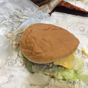 Dick's Drive-In - Deluxe burger - Burgers Near Me - Seattle, Washington Dick's Drive-In - Deluxe burger - Burgers Near Me - Seattle, Washington