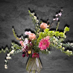 Wildflower Studio NW - Everyday Luxury Flowers in Vancouver, WA
Our signature designs begin at $135 and delivery within 8 miles of the studio is complimentary.