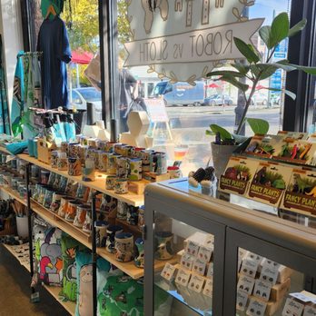 Robot vs Sloth - (10/29/25) - Gift Shops Near Me - Seattle, Washington Robot vs Sloth - (10/29/25) - Gift Shops Near Me - Seattle, Washington